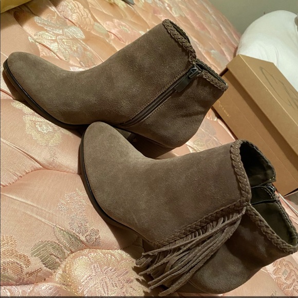 heels - Picture 1 of 2